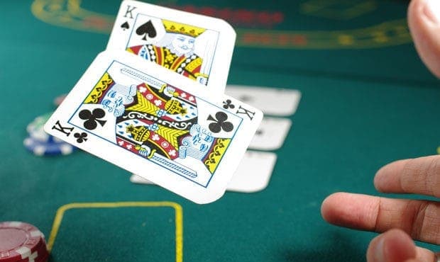 Để chơi Poker online thành công tại W88 không thể bỏ qua những mẹo hữu ích này