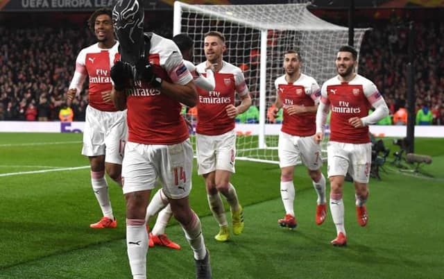 aubameyang ngoi sao tren hang tan cong cua arsenal