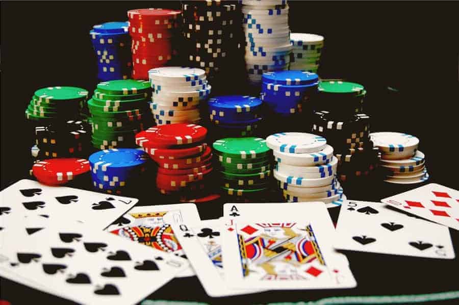 Hướng dẫn cách kiếm bội tiền với game bài Baccarat - Hình 1