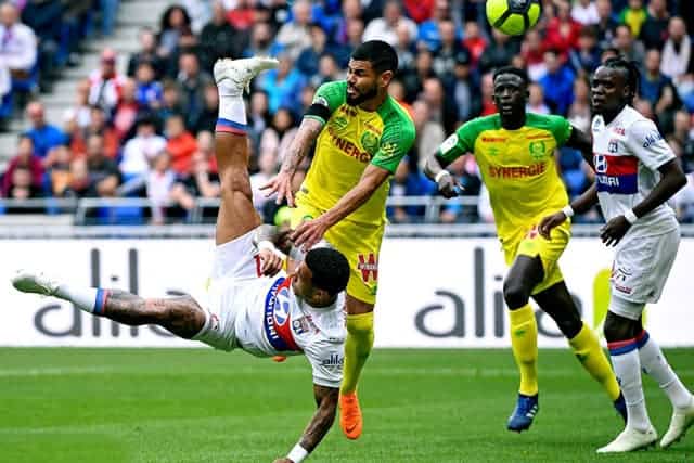 soi keo chau au tran lyon vs angers sco ngay 20/4/2019