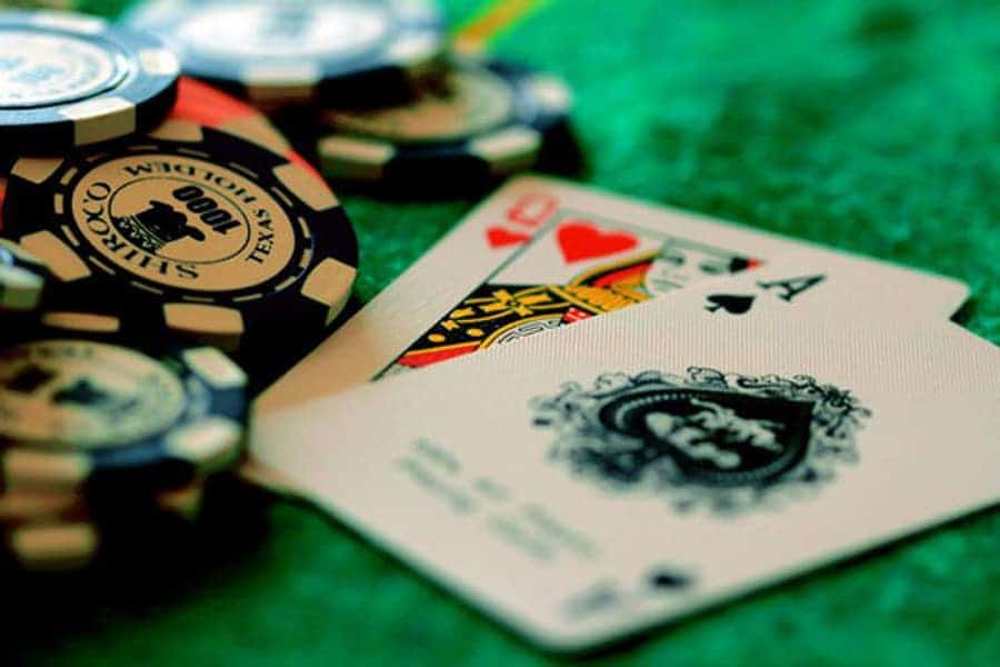 Bạn cần hiểu được những vòng chơi Poker để thắng cược