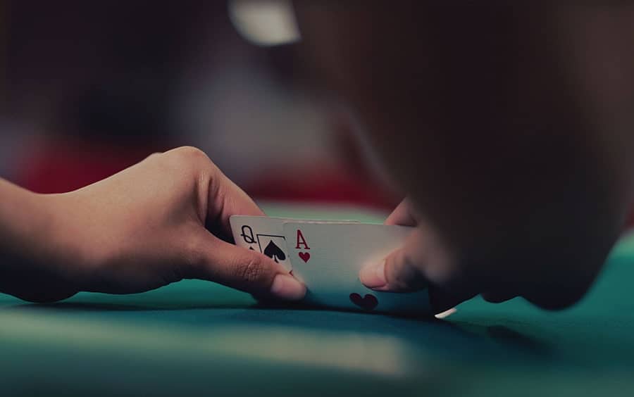 nhung dieu ban khong he biet khi choi bai poker - hinh 3