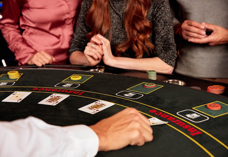 Hãy áp dụng 2 cách chơi Blackjack sau để nâng cao cơ hội thắng